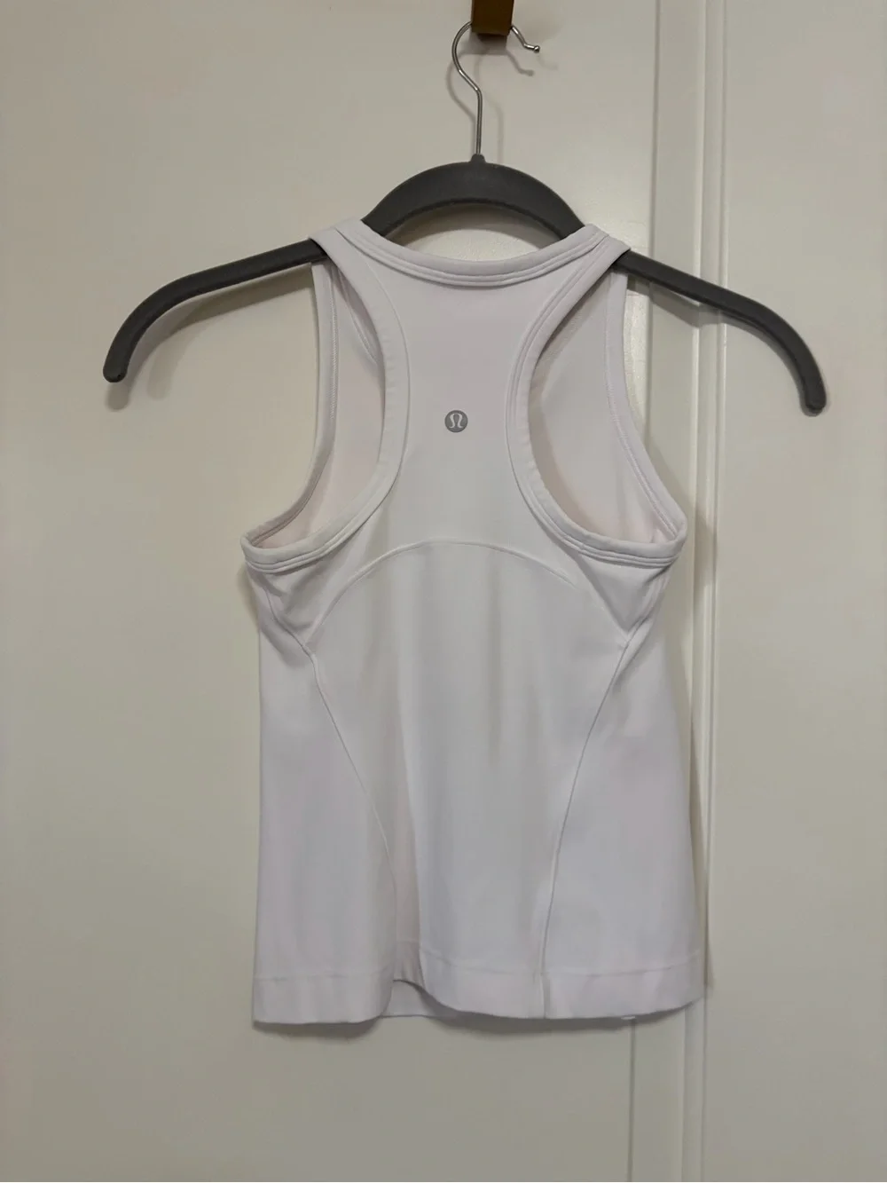 🍋🤍NWOT🍋🧘🏽‍♀️🤍lululemon Align Nulu Waist Length Racerback Athletic Tank🍋🤍🏃🏽‍♀️